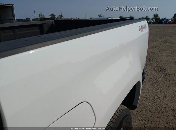 1GCGTBEN4J1215883 2018 CHEVROLET COLORADO White Rear interior view