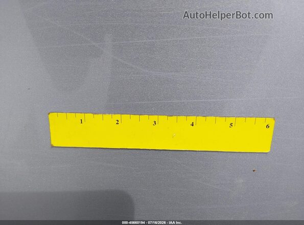 1GCGTBEN5J1103206 2018 CHEVROLET COLORADO Silver Rear interior view