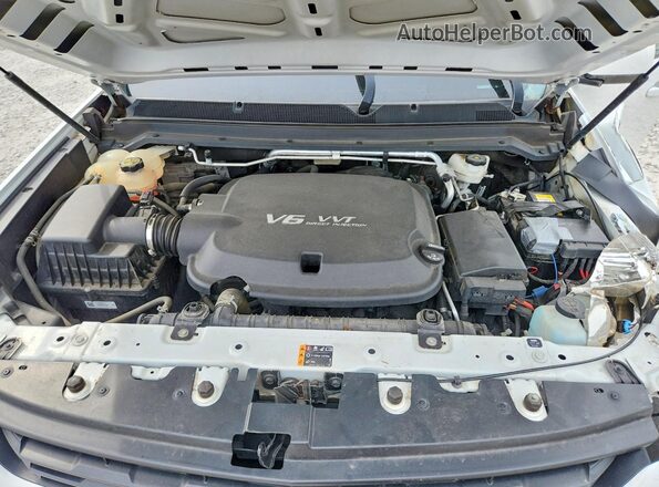 1GCGTBEN9K1135948 2019 CHEVROLET COLORADO White Rear interior view