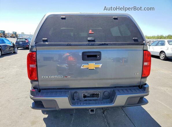 1GCGTCEN9J1289032 2018 CHEVROLET COLORADO Серебряный Вид сзади