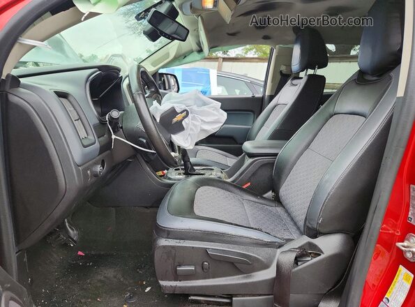 1GCGTDE3XG1147690 2016 CHEVROLET COLORADO Красный Вид салона спереди