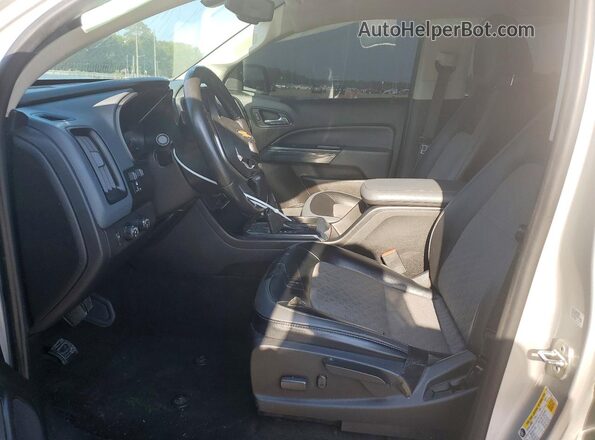 1GCGTDEN2J1140676 2018 CHEVROLET COLORADO Серебряный Вид салона спереди