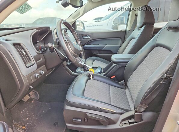 1GCGTDEN6H1198283 2017 CHEVROLET COLORADO Серебряный Вид салона спереди