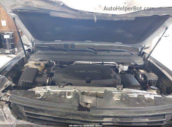 1GCGTDEN8J1242810 2018 CHEVROLET COLORADO Silver Вид ззаду