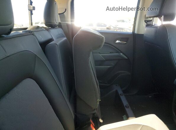 1GCGTDEN8N1123614 2022 CHEVROLET COLORADO Желто-коричневый Вид задних сидений