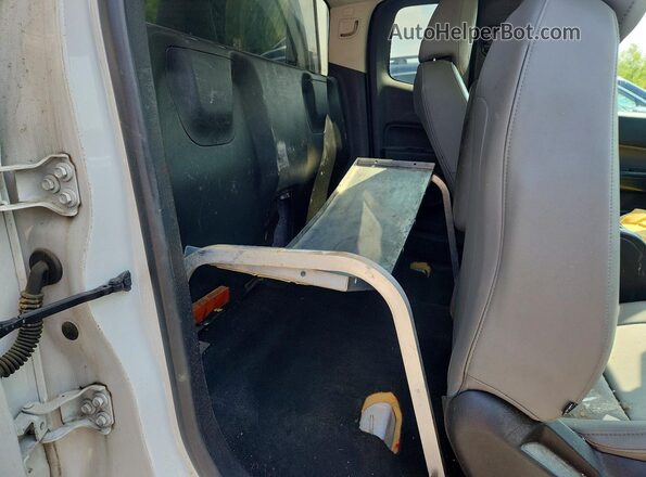 1GCHSBEAXG1257746 2016 CHEVROLET COLORADO White Հետևի նստատեղերի տեսք