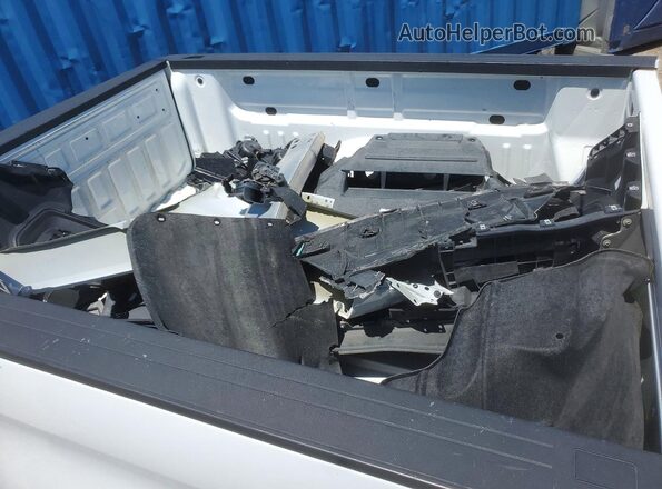 1GCHSCEAXN1260004 2022 CHEVROLET COLORADO White Vista del compartimento del motor