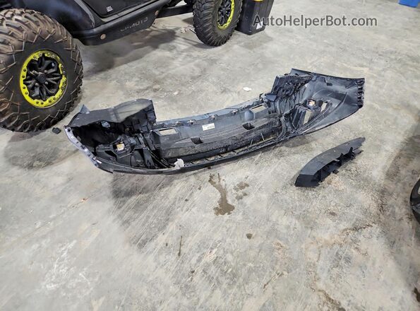 1GCHTCEN0J1145695 2018 CHEVROLET COLORADO Черный Вид подкапотного пространства