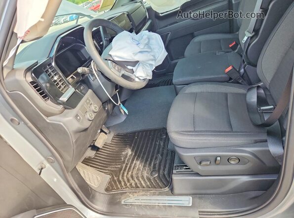 1GCPACED2TZ350481 2026 CHEVROLET SILVERADO Silver Widok wnętrza z przodu