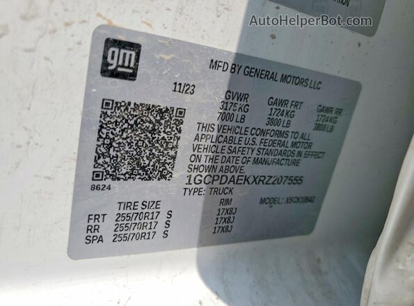 1GCPDAEKXRZ207555 2024 CHEVROLET SILVERADO White Engine compartment view