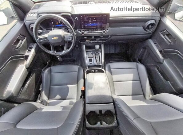 1GCPSBEK4P1124100 2023 CHEVROLET COLORADO Белый Вид панели приборов