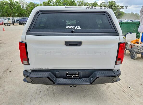 1GCPSBEK6S1187840 2025 CHEVROLET COLORADO White Widok z tyłu