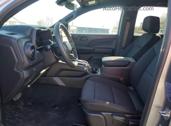 1GCPSBEK9S1148174 2025 CHEVROLET COLORADO Silver Вид салону спереду