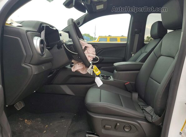 1GCPSCEK3T1154091 2026 CHEVROLET COLORADO White Front interior view
