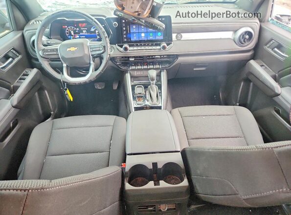 1GCPSCEK4T1105840 2026 CHEVROLET COLORADO Серебряный Вид панели приборов