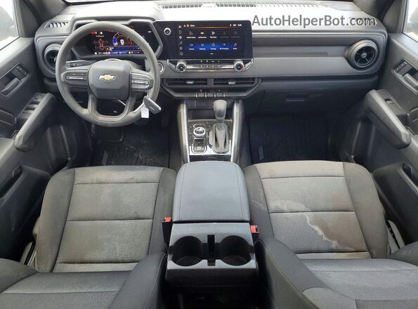 1GCPTBEK6T1120167 2026 CHEVROLET COLORADO Burgundy Widok deski rozdzielczej
