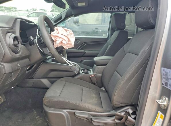1GCPTBEK8T1213093 2026 CHEVROLET COLORADO Gray Widok wnętrza z przodu
