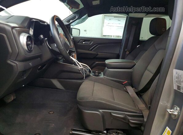 1GCPTCEK2P1146499 2023 CHEVROLET COLORADO Серебряный Вид салона спереди