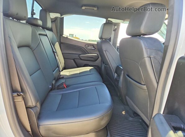 1GCPTCEK4R1151383 2024 CHEVROLET COLORADO White Rear seats view