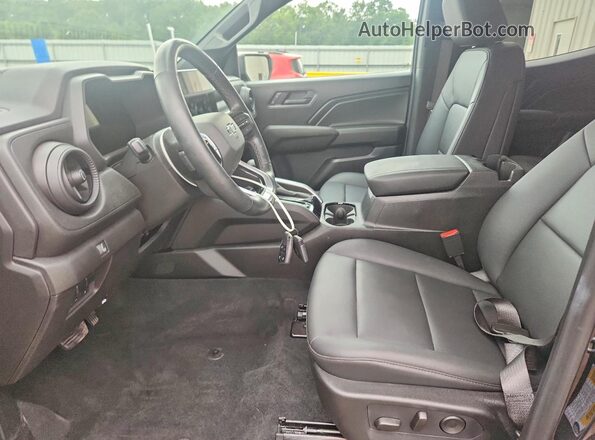 1GCPTEEK0S1171339 2025 CHEVROLET COLORADO Black Widok wnętrza z przodu
