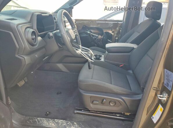 1GCPTEEK1P1133688 2023 CHEVROLET COLORADO Brown Widok wnętrza z przodu