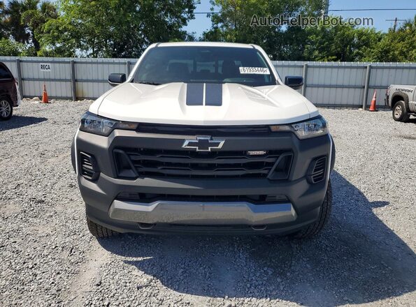 1GCPTEEK4T1104762 2026 CHEVROLET COLORADO Белый Вид спереди
