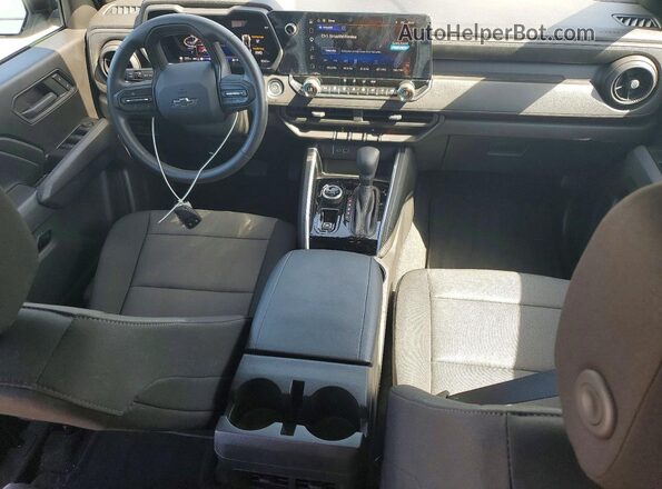 1GCPTEEK4T1104762 2026 CHEVROLET COLORADO Белый Вид панели приборов
