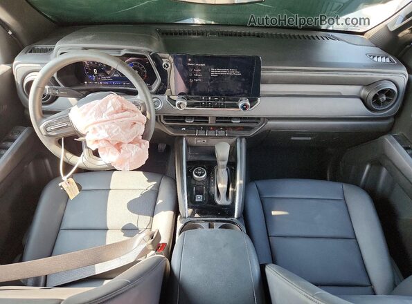 1GCPTEEK5R1262293 2024 CHEVROLET COLORADO Серый Вид панели приборов