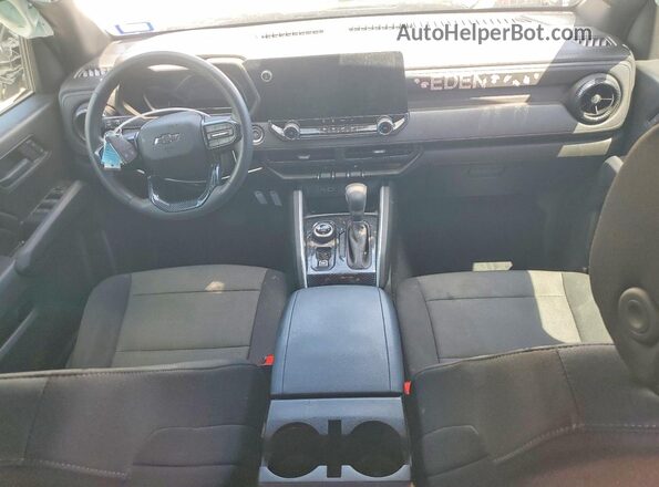 1GCPTEEK8R1299029 2024 CHEVROLET COLORADO White Widok deski rozdzielczej
