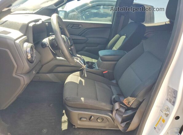 1GCPTEEK8R1299029 2024 CHEVROLET COLORADO White Widok wnętrza z przodu
