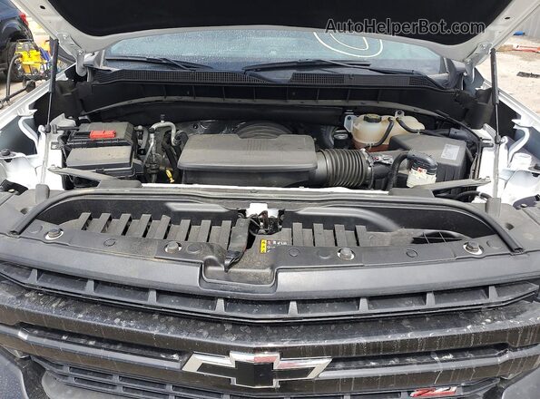 1GCPYFED0MZ453591 2021 CHEVROLET SILVERADO White Widok wnętrza z tyłu