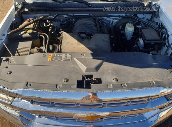 1GCRCNEH6HZ367812 2017 CHEVROLET SILVERADO White Vista interior trasera