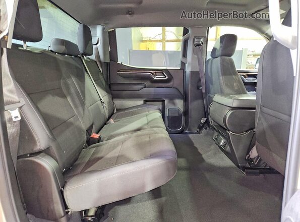 1GCUKEED3TZ259246 2026 CHEVROLET SILVERADO White Rear seats view