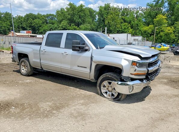 1GCUKREC0JF161983 2018 CHEVROLET SILVERADO Silver Delantero derecho