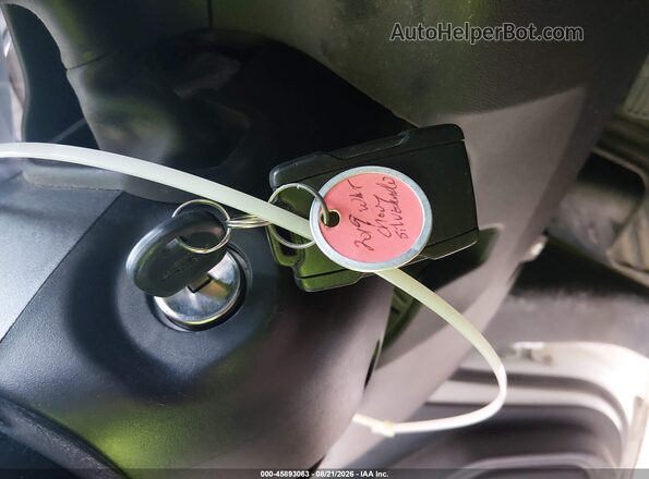1GCUYAEF2KZ169576 2019 CHEVROLET SILVERADO White Вид панелі приладів