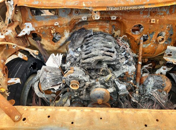 1GCUYGED0KZ142913 2019 CHEVROLET SILVERADO Silver Widok wnętrza z tyłu