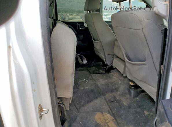 1GCVKNEC4JZ127380 2018 CHEVROLET SILVERADO White Rear seats view