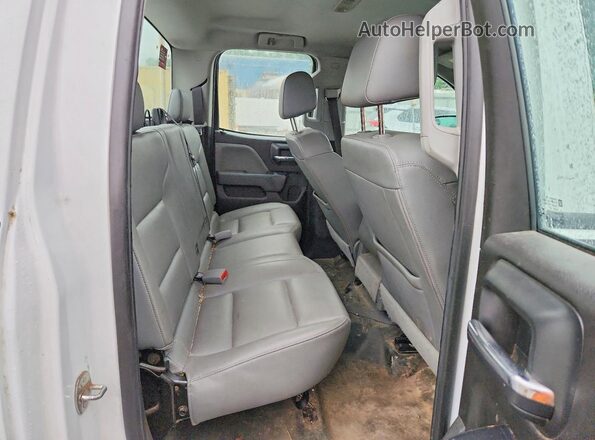 1GCVKNEC6HZ359344 2017 CHEVROLET SILVERADO White Widok tylnych siedzeń