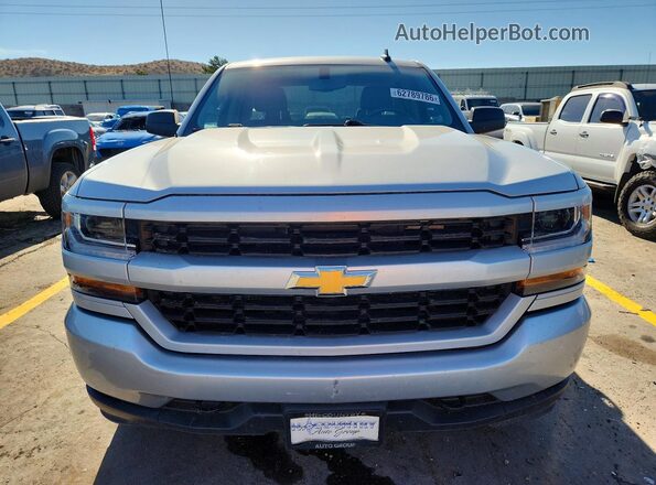 1GCVKPEC7JZ335121 2018 CHEVROLET SILVERADO Silver წინა ხედი
