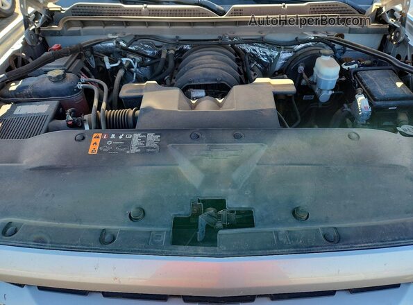 1GCVKPEC7JZ335121 2018 CHEVROLET SILVERADO Silver უკანა სალონის ხედი