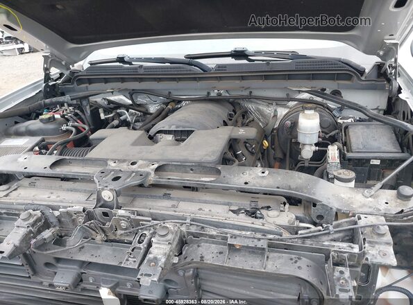 1GCVKPEC8JZ144744 2018 CHEVROLET SILVERADO Silver Вид ззаду