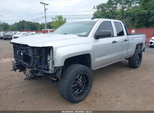 1GCVKPEC8JZ144744 2018 CHEVROLET SILVERADO Silver Вид спереду
