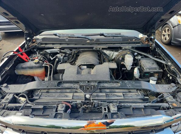 1GCVKREC0JZ242811 2018 CHEVROLET SILVERADO Черный Вид задней части салона