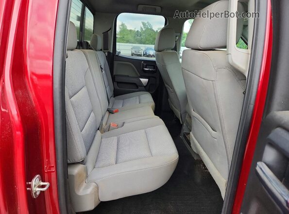 1GCVKREC1JZ177516 2018 CHEVROLET SILVERADO Red Vista de los asientos traseros
