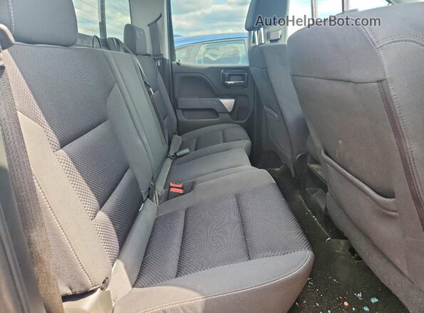 1GCVKREC3JZ211911 2018 CHEVROLET SILVERADO Black Widok tylnych siedzeń