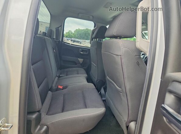 1GCVKREC3JZ322510 2018 CHEVROLET SILVERADO Silver Вид задніх сидінь