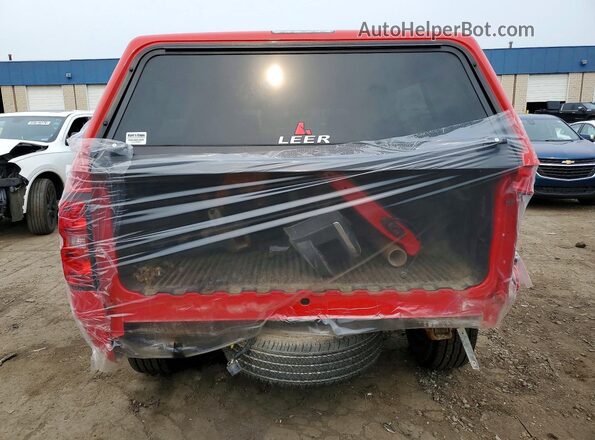 1GCVKREC4JZ271468 2018 CHEVROLET SILVERADO Red Rear view