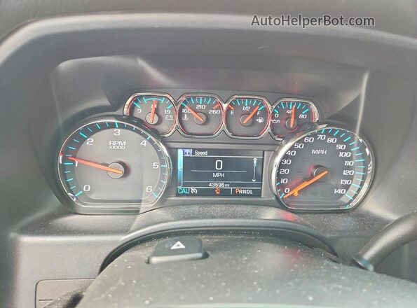 1GCVKREC4JZ371330 2018 CHEVROLET SILVERADO Черный Вид щитка приборов