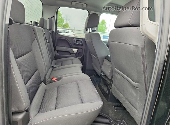 1GCVKREC4JZ371330 2018 CHEVROLET SILVERADO Черный Вид задних сидений