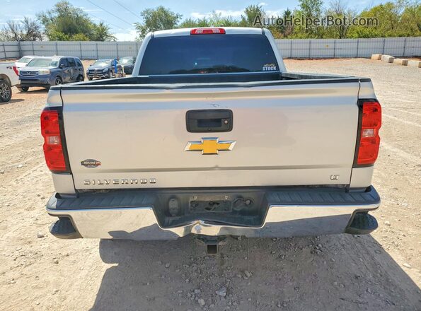 1GCVKREC5HZ194684 2017 CHEVROLET SILVERADO Серебряный Вид сзади